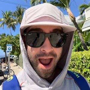 Meet your Posher, Adam